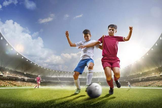 媒体人：新疆球员刘懿霆在体测中膝盖受伤