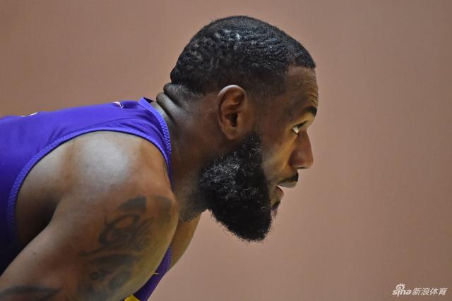 阿尔特塔：斯特林也伤缺数周 膝盖明天做检查